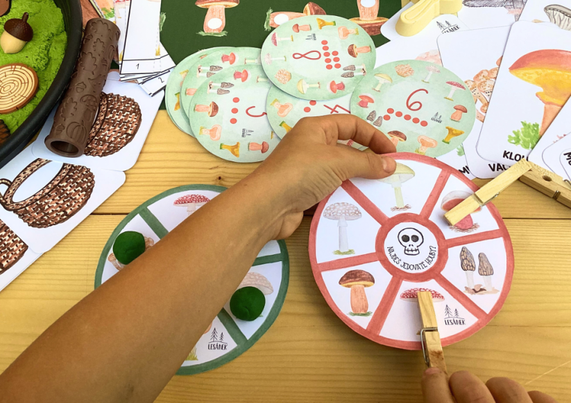 JEDLÉ A JEDOVATÉ HOUBY - senzorické hraní