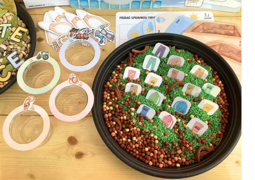 VÍTEJTE VE ŠKOLCE - senzorické hraní