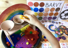 BARVY - senzorické hraní