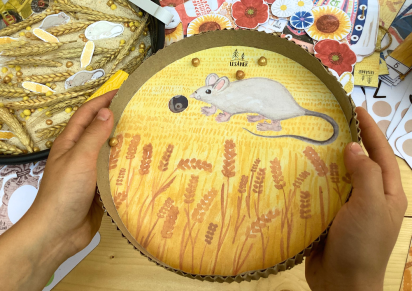 SKLIZEŇ NA POLI, DOŽÍNKY - senzorické hraní