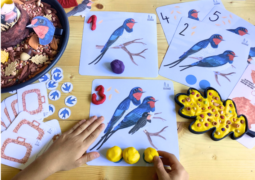 VLAŠTOVKY SE CHYSTAJÍ NA CESTU - senzorické hraní