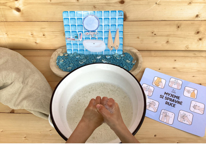 VÍTEJTE VE ŠKOLCE - senzorické hraní