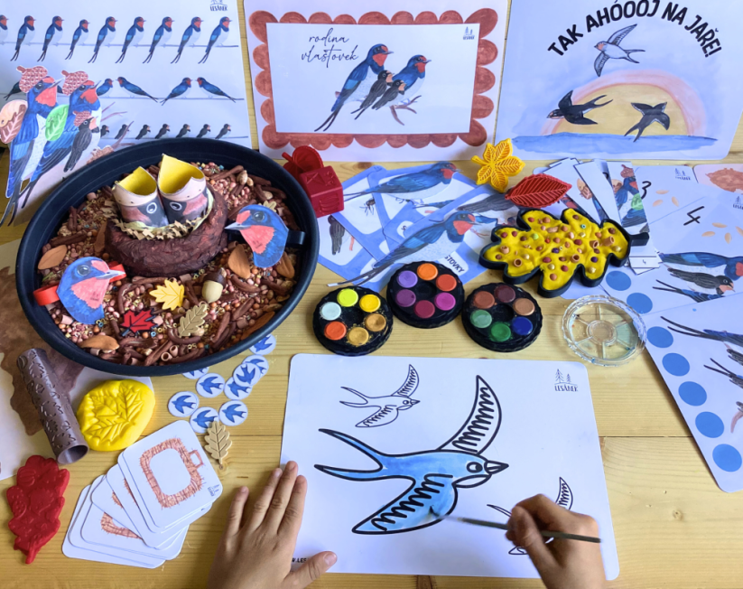 VLAŠTOVKY SE CHYSTAJÍ NA CESTU - senzorické hraní