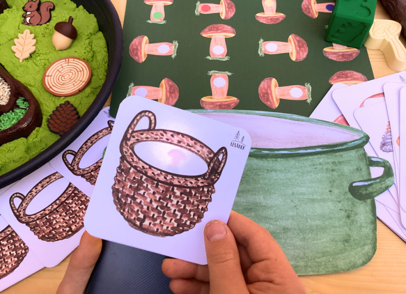 JEDLÉ A JEDOVATÉ HOUBY - senzorické hraní