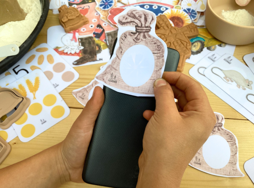 SKLIZEŇ NA POLI, DOŽÍNKY - senzorické hraní