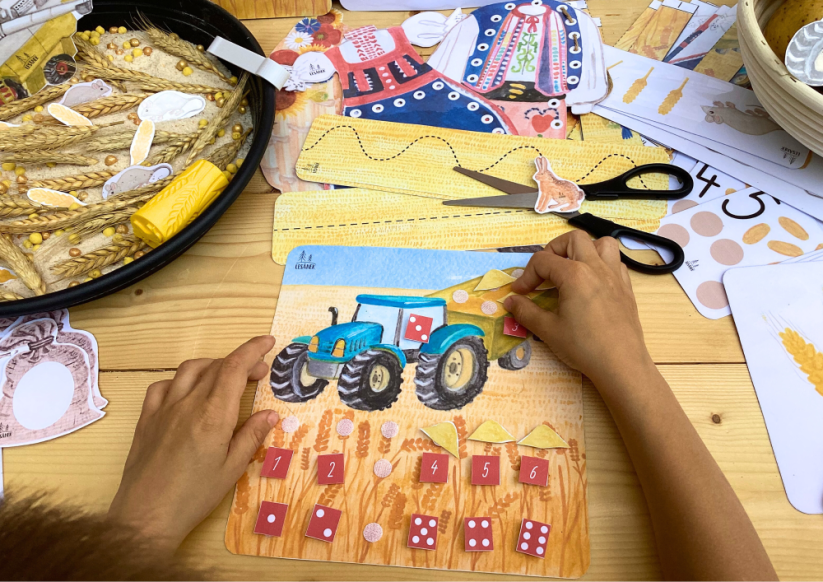 SKLIZEŇ NA POLI, DOŽÍNKY - senzorické hraní