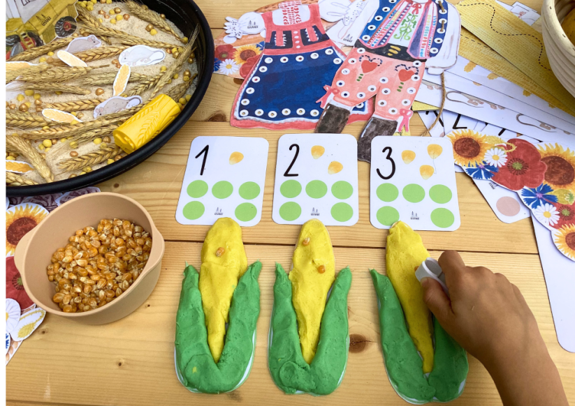 SKLIZEŇ NA POLI, DOŽÍNKY - senzorické hraní