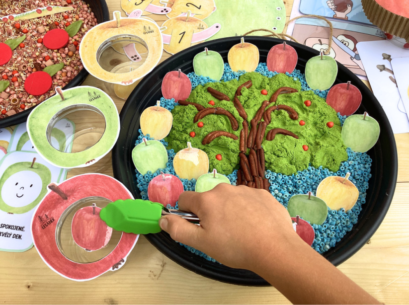 BAREVNÁ JABLÍČKA - senzorické hraní - PDF: POLOTOVAR 