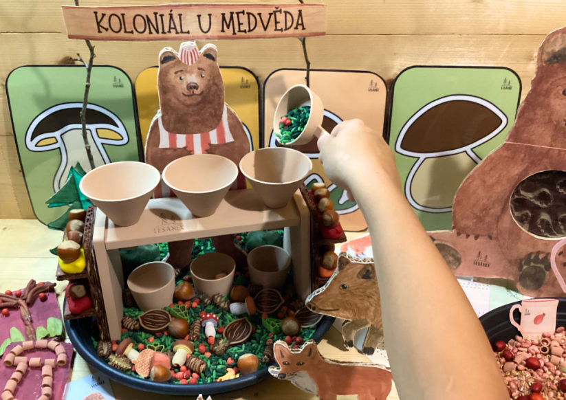 KOLONIÁL U MEDVĚDA - senzorické hraní - PDF: PDF