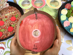 BAREVNÁ JABLÍČKA - senzorické hraní