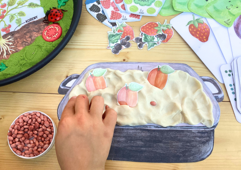 OVOCE A ZELENINA NA ZAHRÁDCE - senzorické hraní