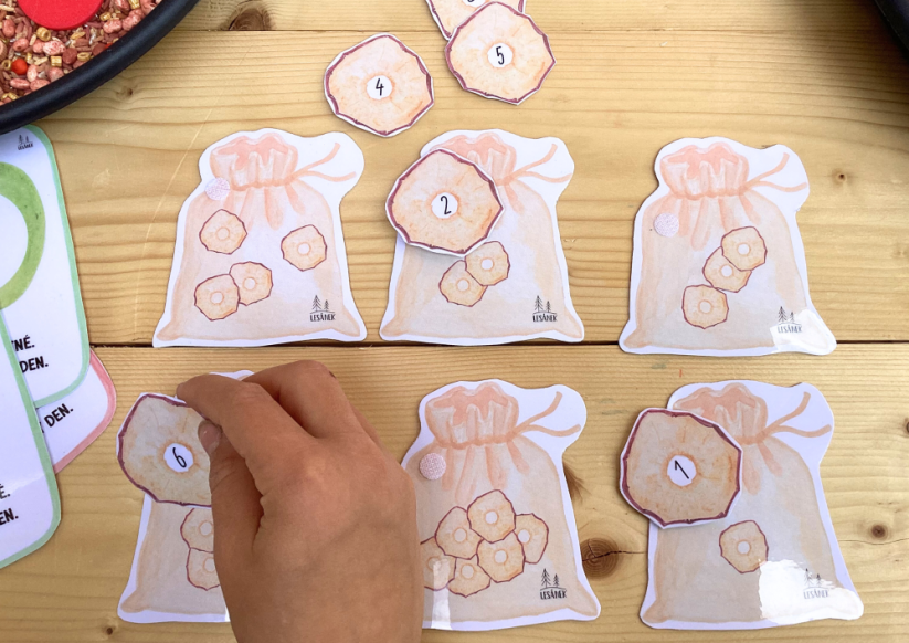 BAREVNÁ JABLÍČKA - senzorické hraní - PDF: POLOTOVAR 